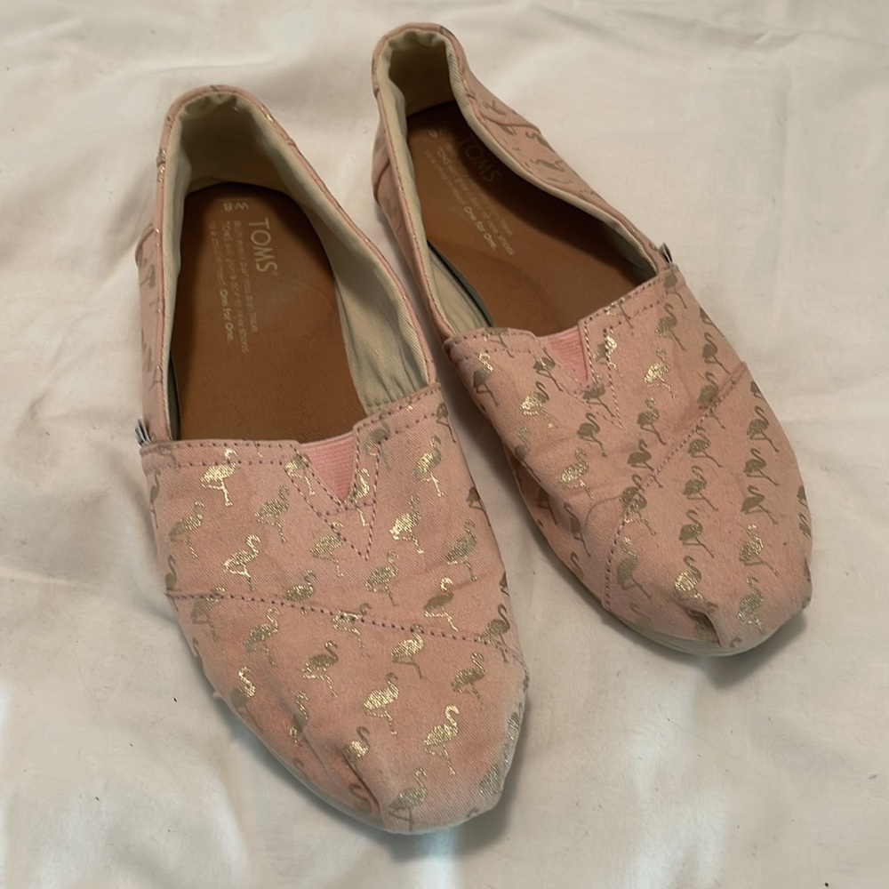 Light Pink Toms with Gold Foil Flamingos - size 8